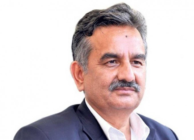 सुरेन्द्र पाण्डेमाथि अभद्र व्यवहार गर्नेलाई कारबाही गर्न जिल्ला कमिटीलाई सिफारिस
